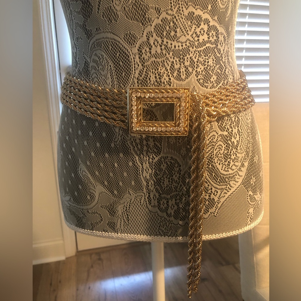 Zara belt and earrings set.